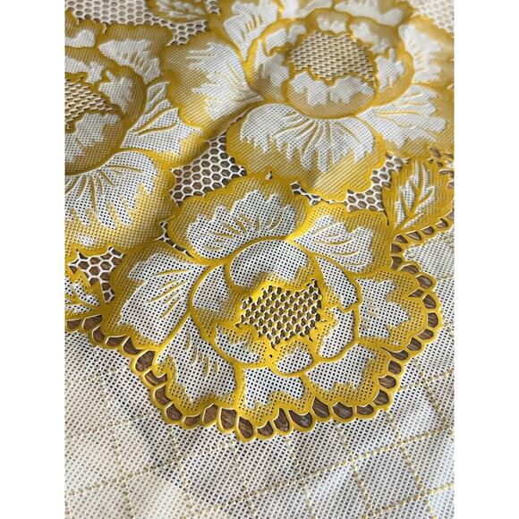 Vintage Vinyl Crochet Lace Table Cover Gold Clear Ivory Tablecloth PVC Plastic - Picture 14 of 16
